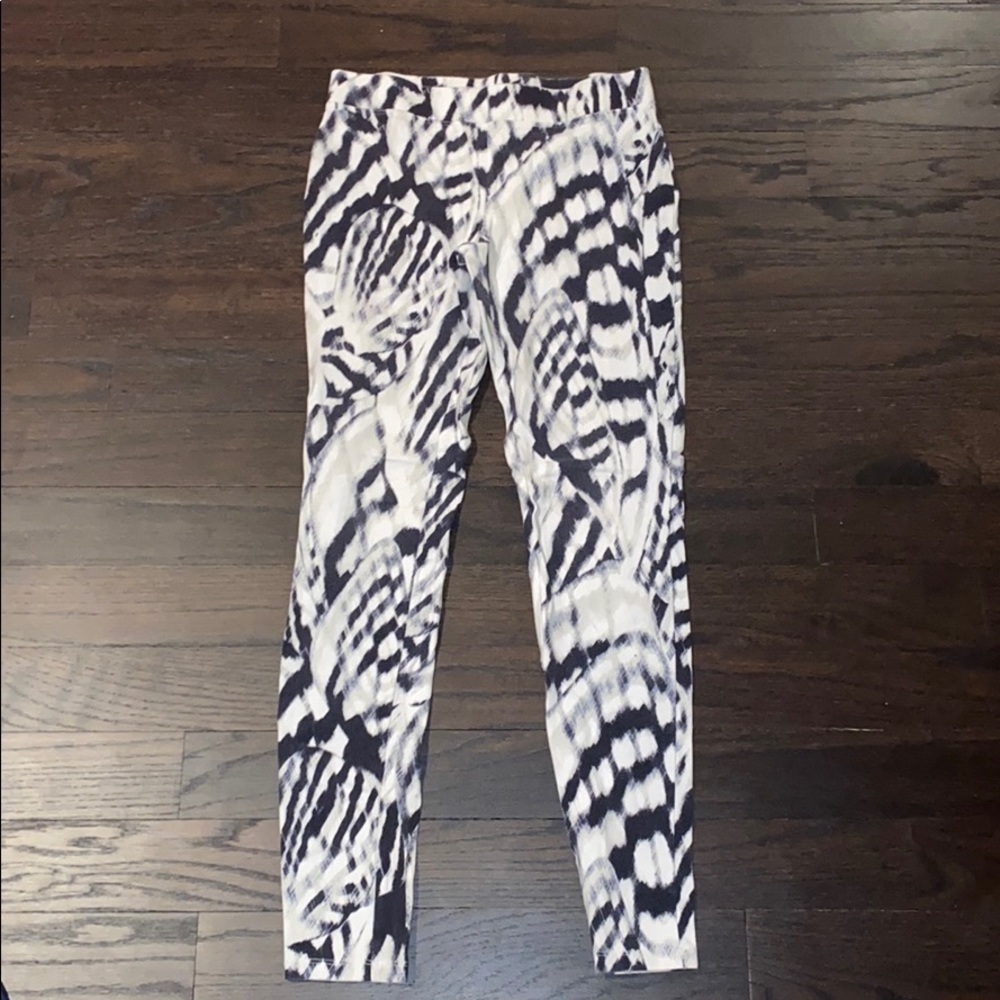Express B&W Printed Leggings